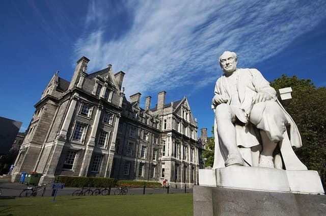 Secrets of Dublin private walking tour