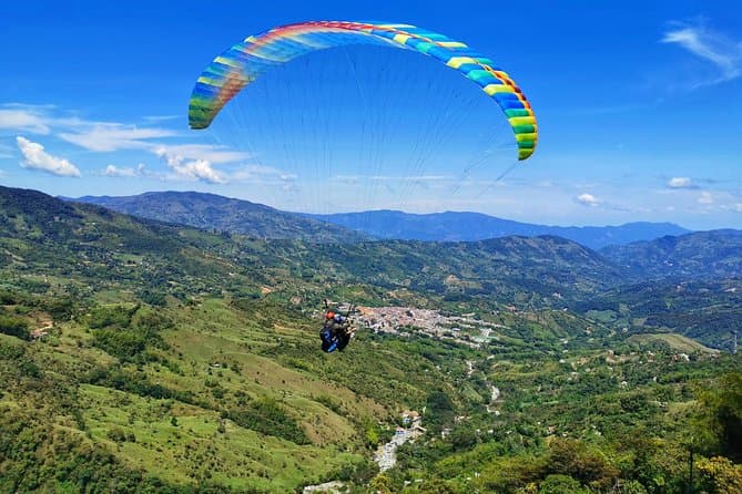 Best Paragliding Adventures in Medellín: Guacaica Jungle