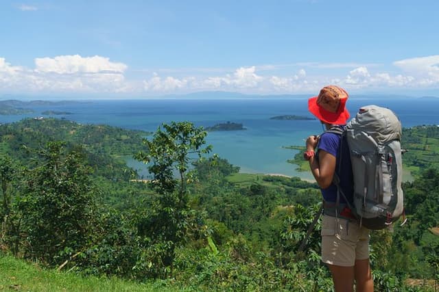 The best of Lake Kivu walking tour