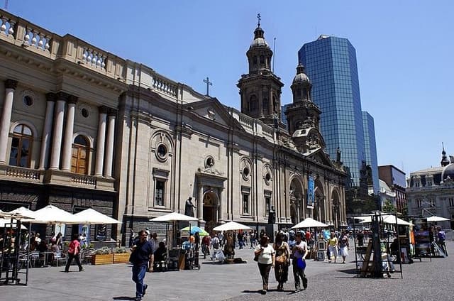 Private Tour: Santiago like a Local
