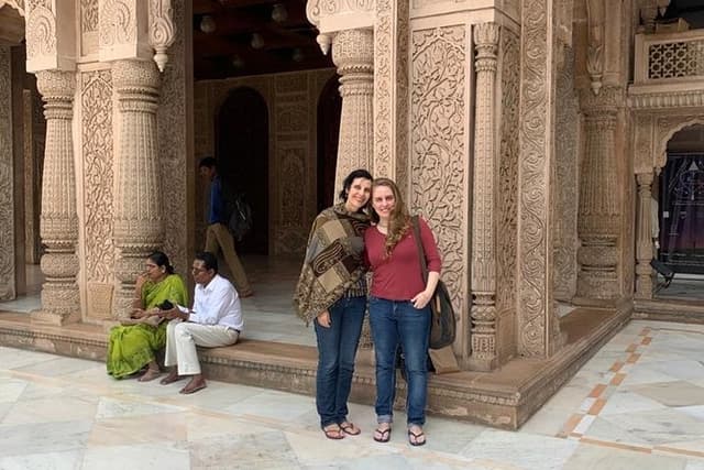 Private Full-Day Tour Temples of Mumbai with Pick-Up