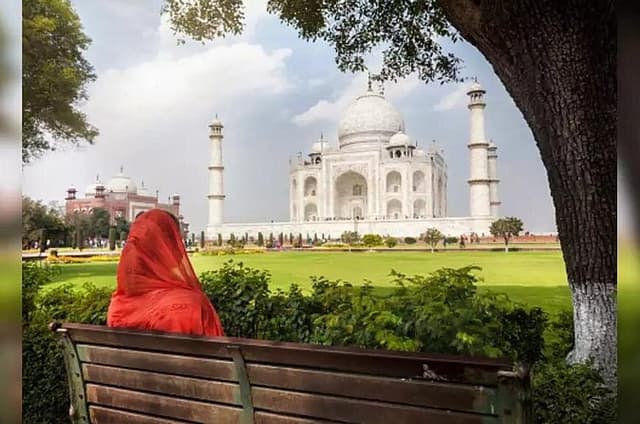 Skip The Line Taj Mahal & Agra Tour by AC Car From Agra