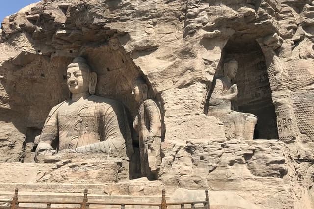 Private Day Tour to Yungang Caves from Taiyuan by fast train