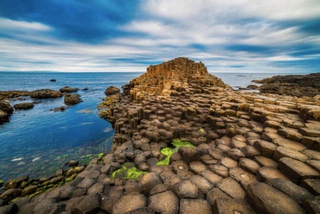 Shore Excursion: Giants Causeway and Belfast City Tour