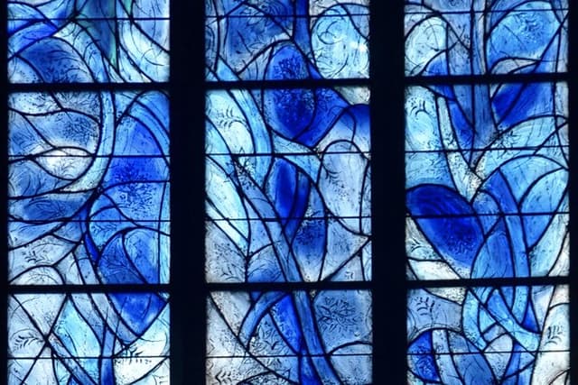 2 Hour Private Guided Walking Tour: Chagall Windows and Cathedral