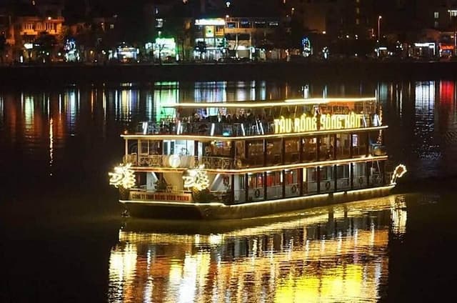 2-hour & a half Relaxing on Dinner Cruise in Da Nang