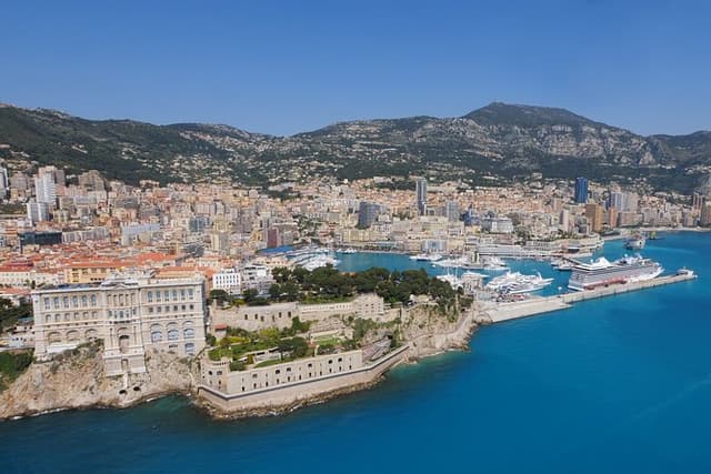 Private Full-Day Tour on the French Riviera from Cannes