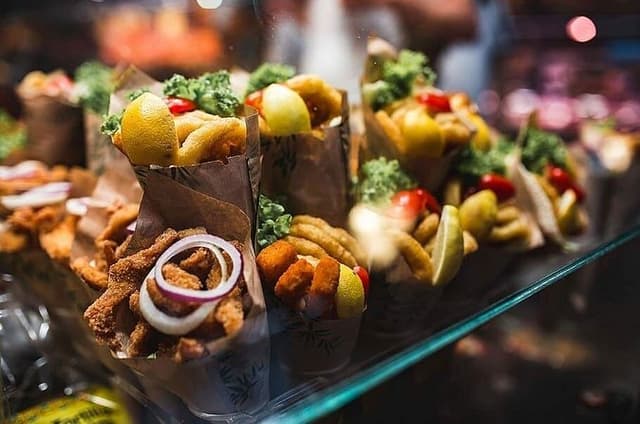 True Taste of Granada Old Town & Albaicin Tapas Tour