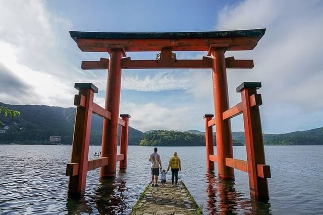 Hakone 6 hour Private Tour with Government-Licensed Guide
