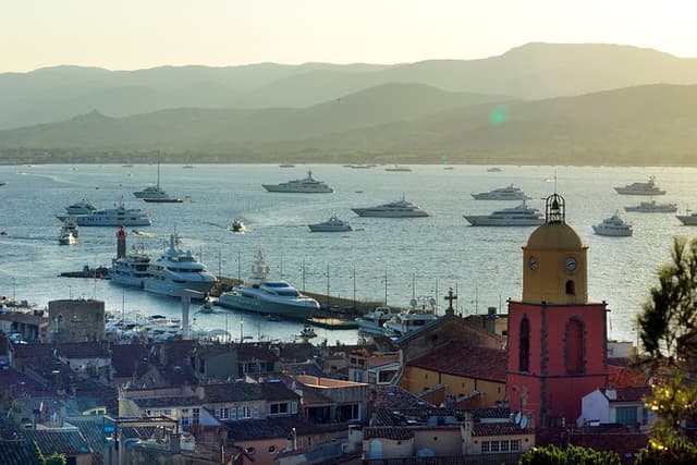 Saint-Tropez and Port Grimaud Day from Nice Small-Group Tour