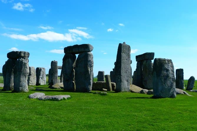 Private Stonehenge & Avebury Tour: Salisbury's Best Experience