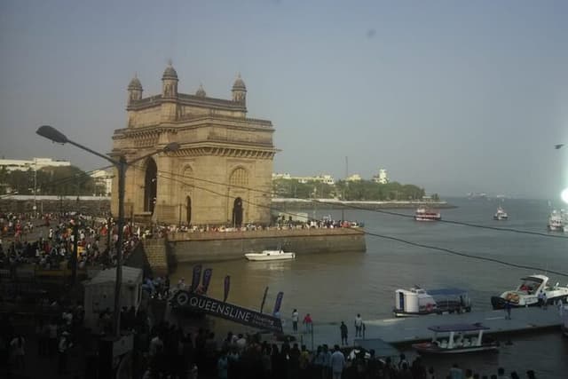 Mumbai - Colonial, An Heritage Walk of Fort Area.
