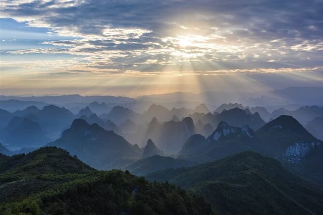 Guilin Private Day Trip to Daxu Ancient Town and Yaoshan Mountain