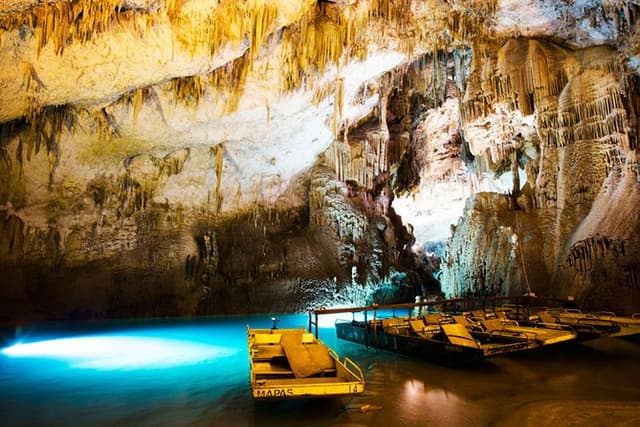 Private Dog River, Jeita Grotto & Harissa Tour | Half Day