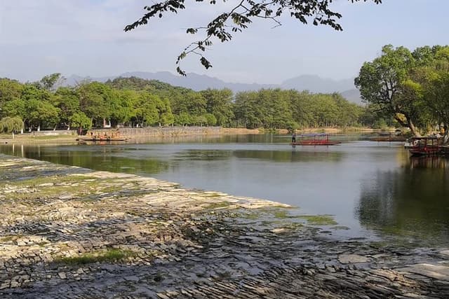 Private Day Tour to Xing'An Water Street and Ling Canal from Guilin