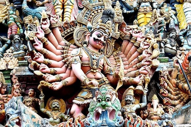 Madurai City Temples, Palace, Market and Village Trip