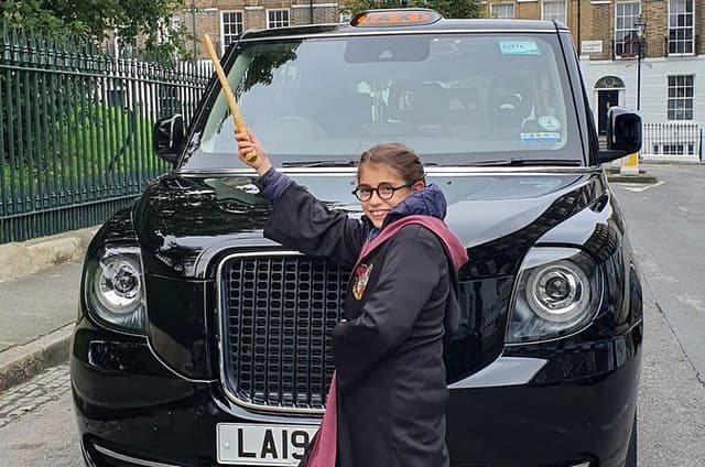 Private Tour: Half Day Harry Potter Black Taxi Tour of London