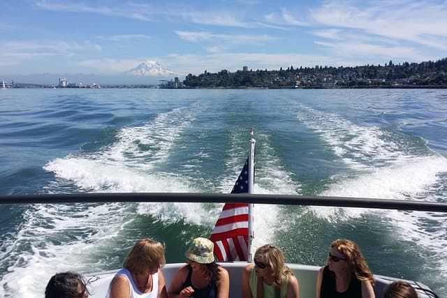 2 Hour Guided Boat Tour in Gig Harbor and Narrows Bridges