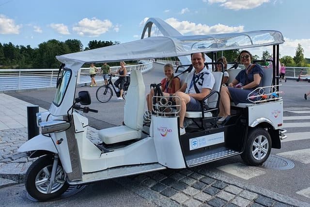 Private TukTuk guided Tour in Helsinki 2,5 hrs