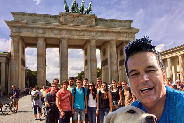 Private Taxi Tour City East & West History and Architecture 3-4h