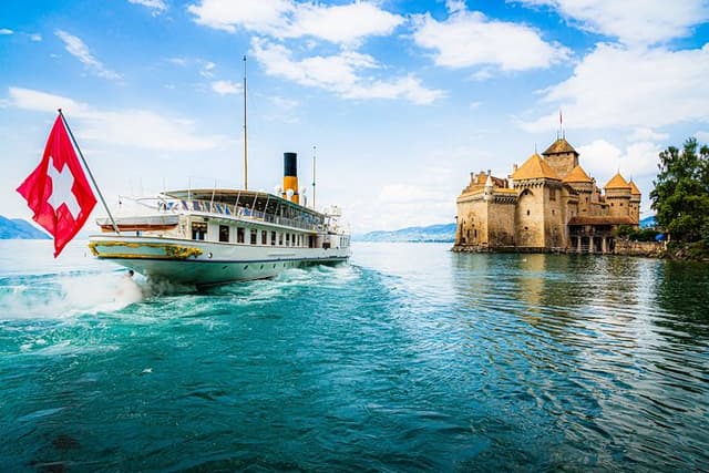 Private Trip from Geneva to Montreux through Lausanne