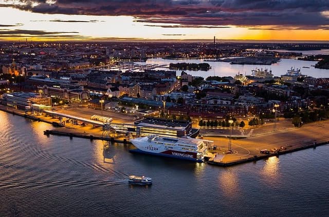 Day Trip to Helsinki from Tallinn – Guided Experience