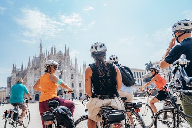Discover Milan highlights by e-Bike in a small-group guided tour