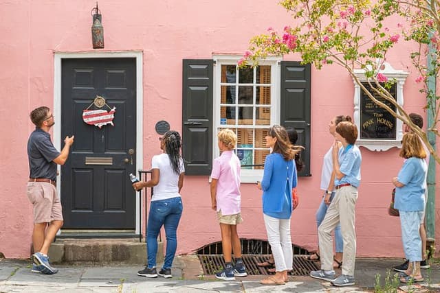 Historic Charleston Walking Tour: Rainbow Row, Churches, and More