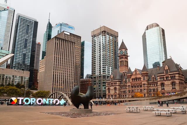 Full-Day Toronto Tour with a Local, Custom + Private
