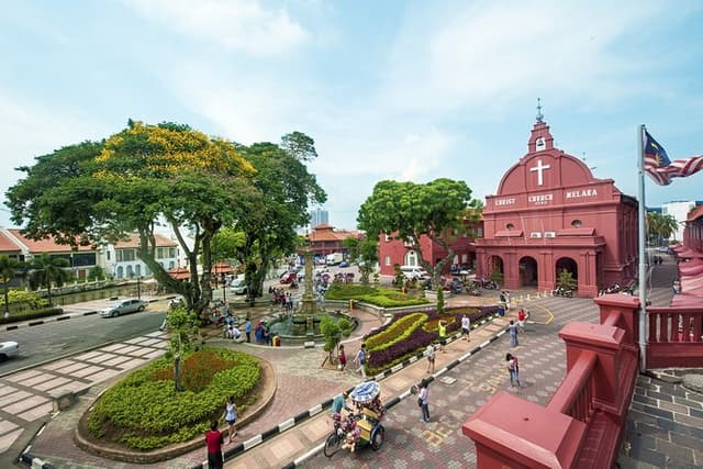 Malacca City Tour from Kuala Lumpur with Taming Sari Tower