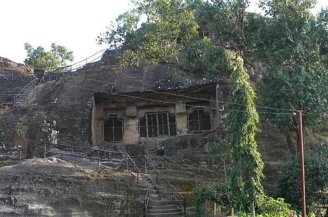 Romantic Pachmarhi Day Tour from Bhopal with Private Car