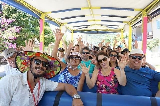 Beach Safari - Panoramic Tour of 7 Bombinhas Beaches