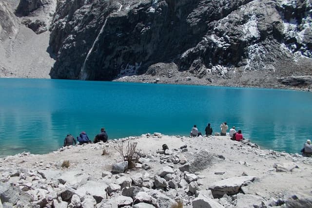 Full-Day Private Tour to Laguna 69