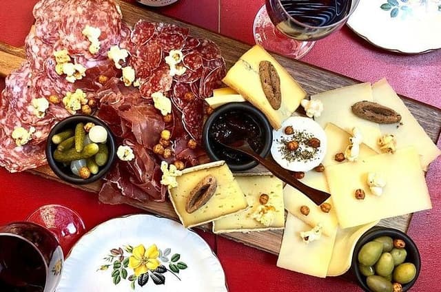 Aix-en-Provence Food Tour – A Full French Meal by Do Eat Better