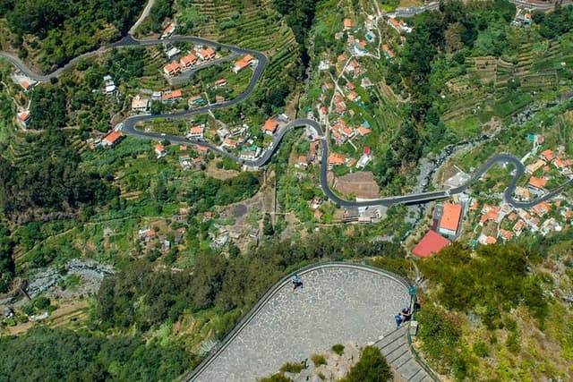 Curral das Freiras & Peaks 4WD Tour