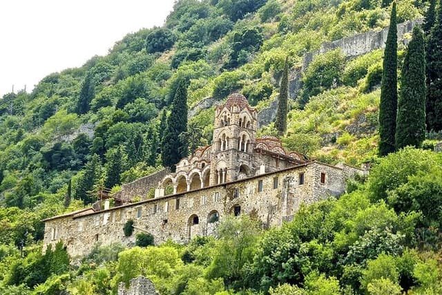 Private Tour to Ancient Sparta, Mystras & Memorial of Leonidas