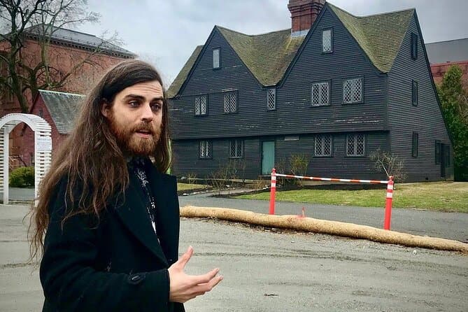 Salem Ghost Tour: Haunted History & Paranormal Adventures