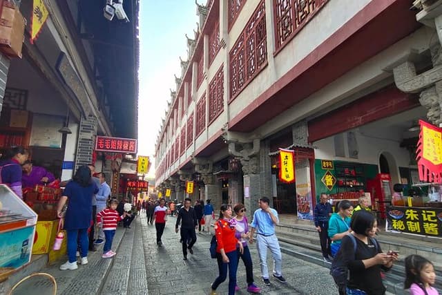 Private Tour: Daxu Village and Crown Cave Along Li River
