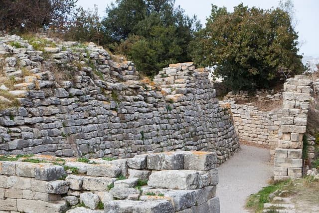 Istanbul to Truva Troy Guided Day Tour with Lunch and Transfers