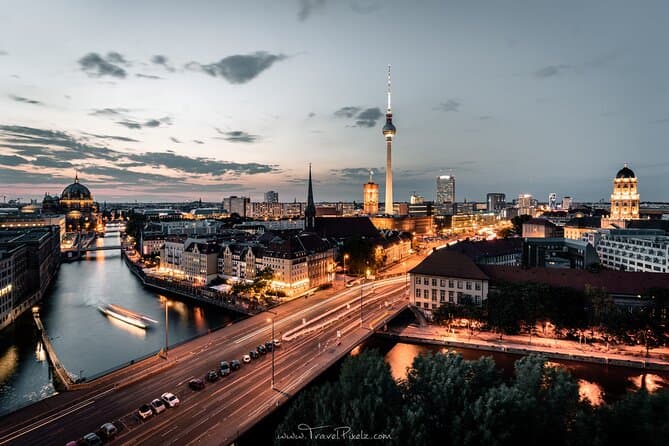 Top Photography Experience: Fotografiska Berlin Guide