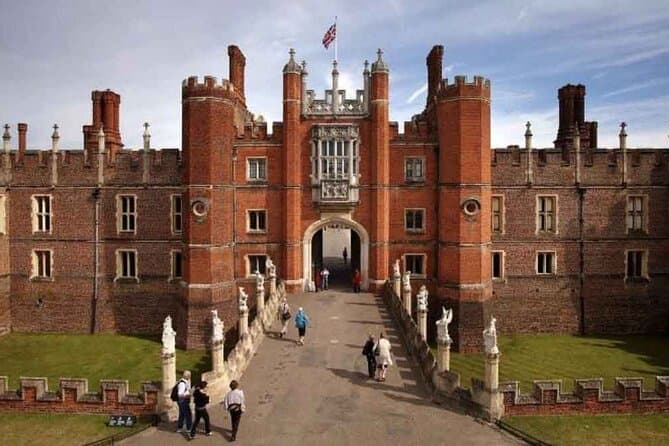 Best Hampton Court Palace Tours & Royal London Experiences