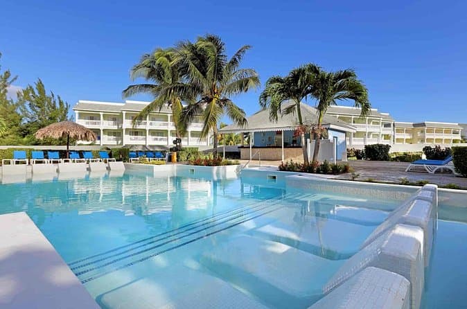 Compare Best Montego Bay Airport Transfers to Grand Palladium