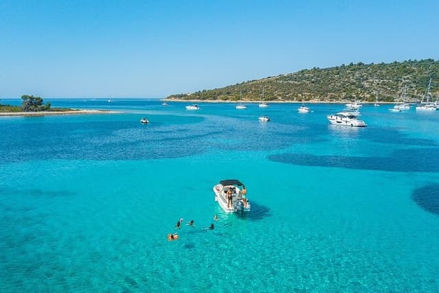 Adriatica Tour ( Blue Lagoon and Solta) from Trogir or Split