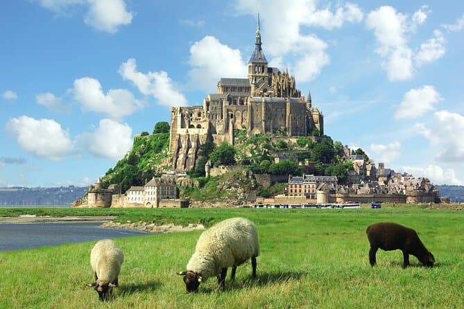 Mont-Saint-Michel Day Trip