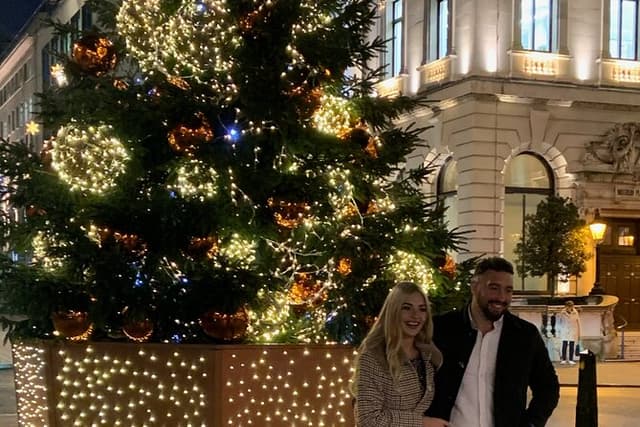 London Bespoke Black Cab Christmas Lights & Sights Private Tour