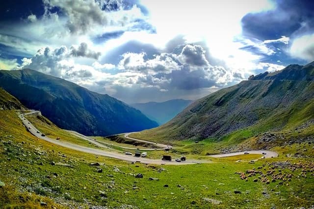 Exclusive Tour on Transfagarasan, Balea Lake, Balea and Capra Waterfalls