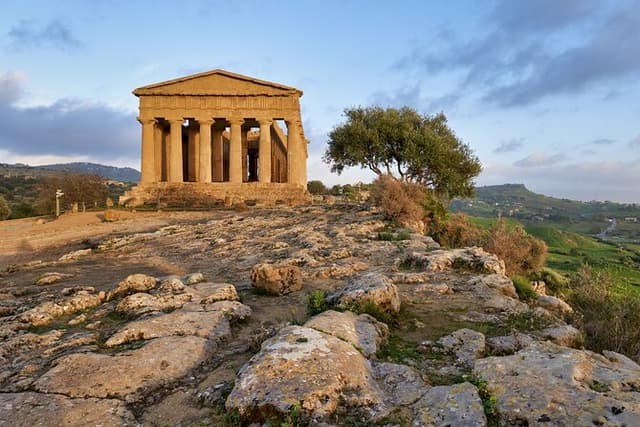 Valley of the Temples & Kolymbethra Private Guided Tour