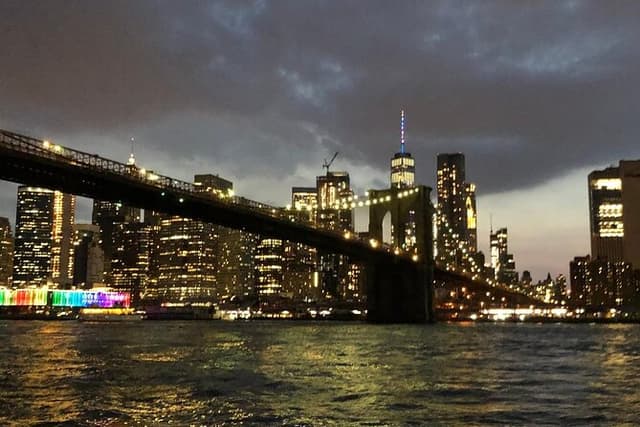 Best Private Luxury Daytime Boat Tour in New York City - 2 Hour