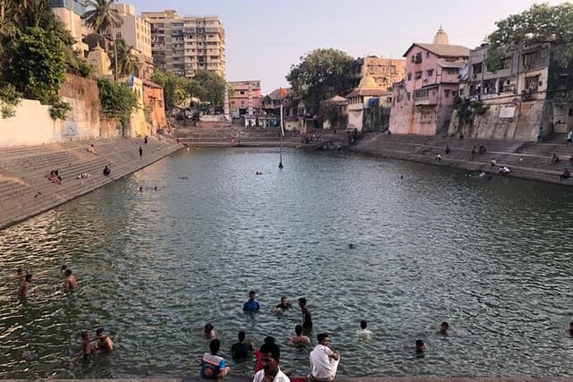 Private Guided Spiritual Walk in Banganga Hindu Temples