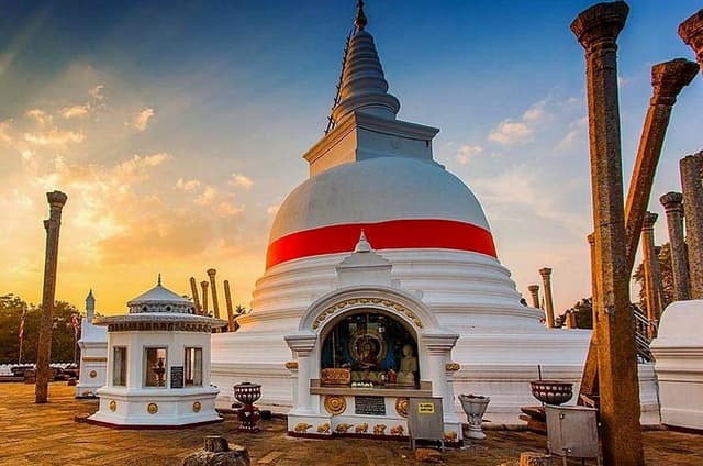 Full Day Private Tour to Anuradhapura from Kandy